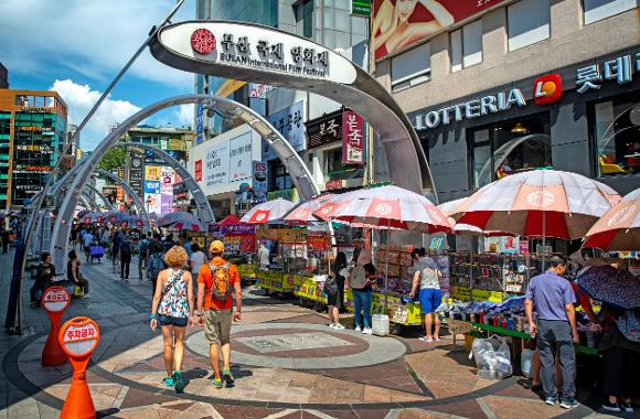 //www.som2travel.es/cdn/images/content/Corea del Sur/Nampoodong Pequeña 1.jpg